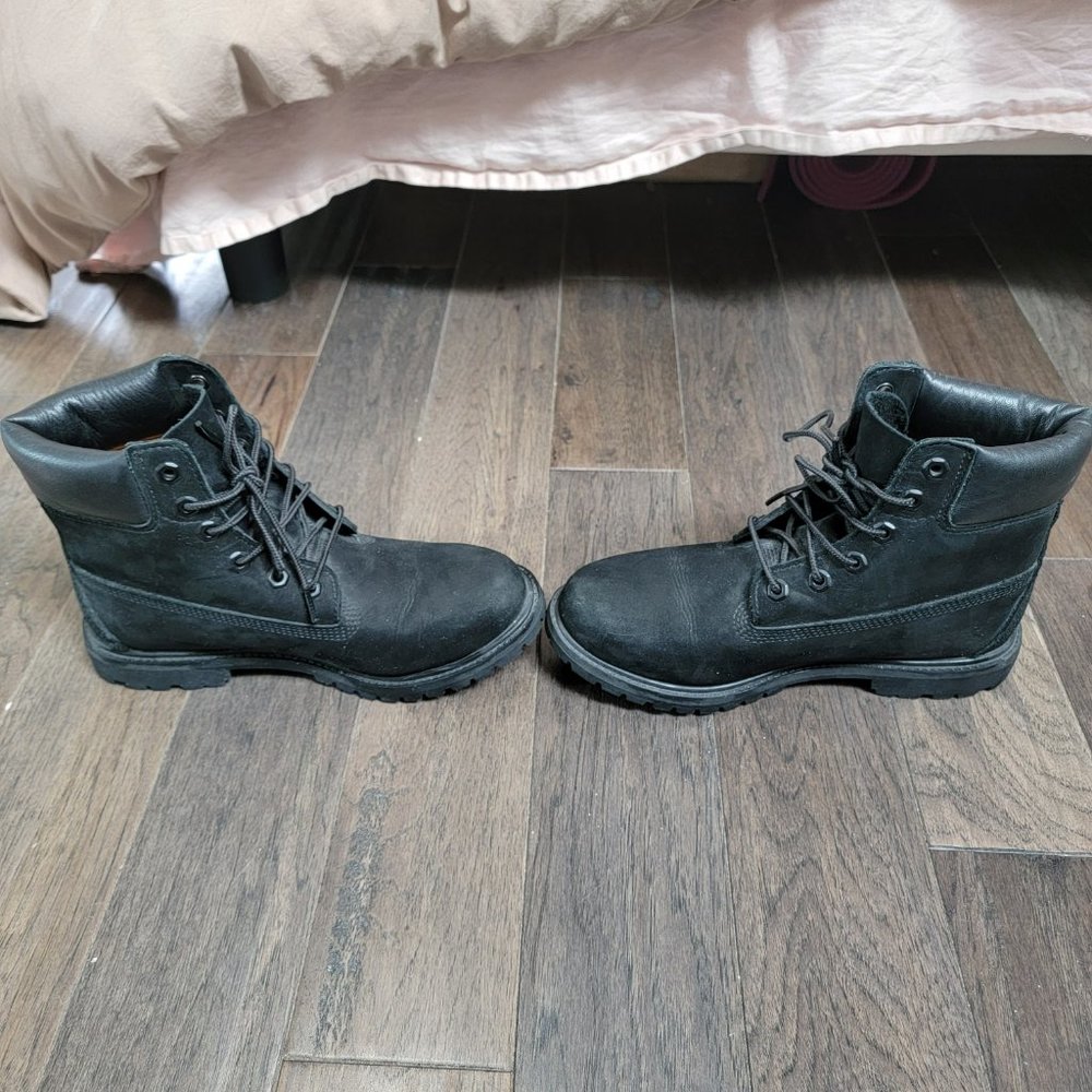 Timberland's Women | Black | Premium 6-inch waterproof boots - Picture 4 of 5